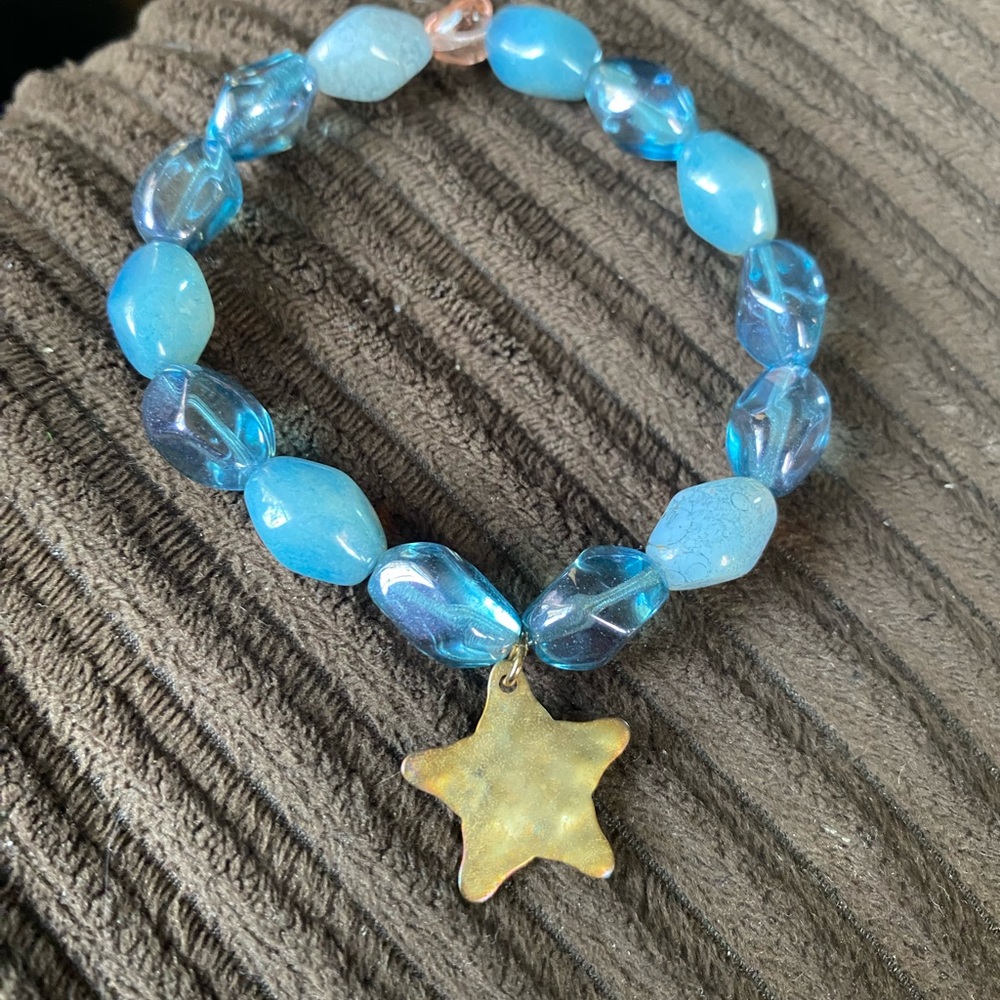 Sabika blue glass bead stretch